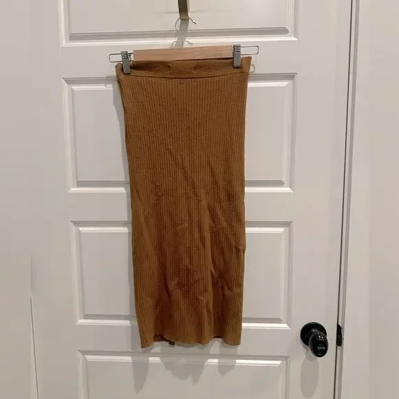 Grade & Gather Boutique Bodycon Knit Midi Skirt - Picture 2 of 3